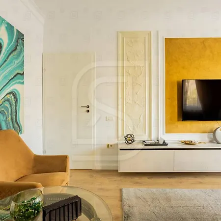 Apartment Atlas By Kristal Collection *